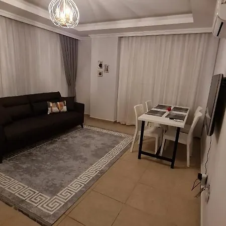 Nimet Aydin * Алания