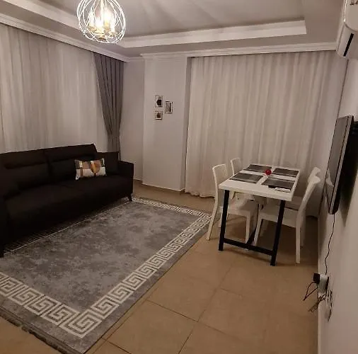 Nimet Aydin * אלאניה