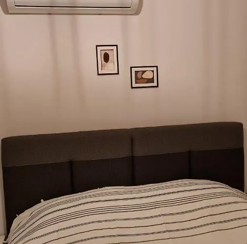 Nimet Aydin * אלאניה