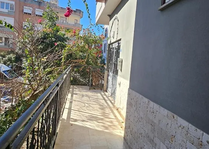 Nimet Aydin דירה *