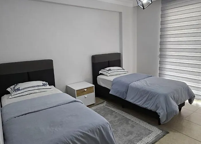 Nimet Aydin * אלאניה